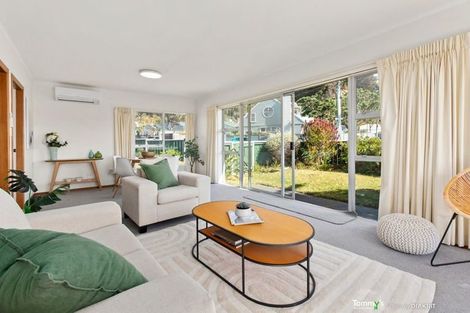 Photo of property in 73 Marine Parade, Seatoun, Wellington, 6022