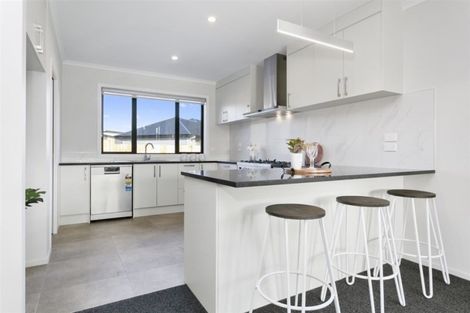 Photo of property in 12 Hehan Close, Cambridge, 3434