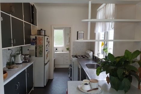 Photo of property in 76 Mcalpine Avenue, Mount Cook, Wellington, 6011