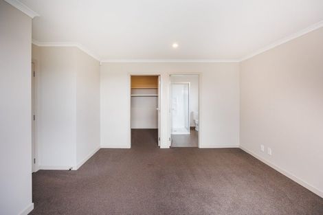 Photo of property in 8 Gibraltar Way, Fitzherbert, Palmerston North, 4410