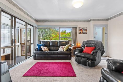 Photo of property in 2/1 Lingfield Street, Glenfield, Auckland, 0629