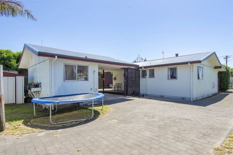 Photo of property in 33 Percy Road, Papamoa Beach, Papamoa, 3118