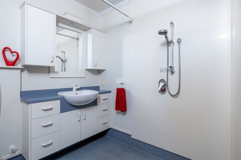 Photo of property in 24 Palm Parade, Riversdale Beach, Masterton, 5872