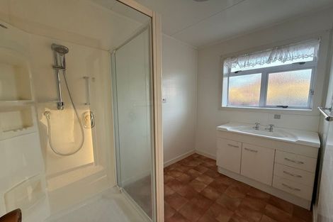 Photo of property in 1/52b Chipping Lane, Redwood, Christchurch, 8051