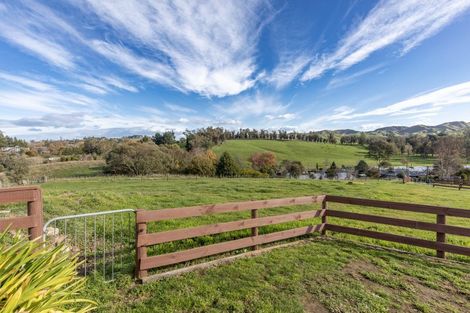 Photo of property in 1 Watts Street, Waipawa, 4210