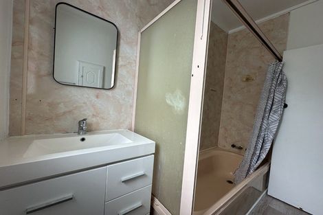 Photo of property in 88 Nikau Street, New Lynn, Auckland, 0600