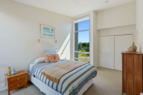 Photo of property in 40 Raukawa Road, Peka Peka, Waikanae, 5391