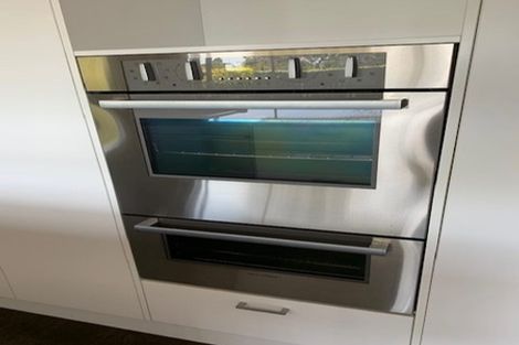 Photo of property in 61a Fairmount Road, Titirangi, Auckland, 0604