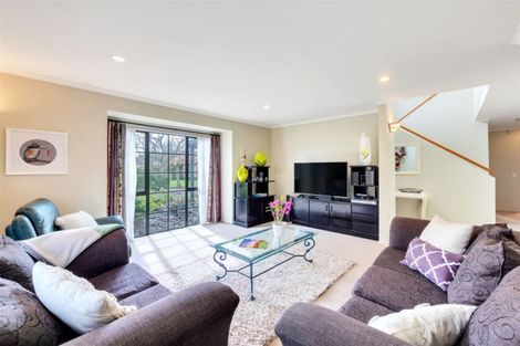 Photo of property in 16 Graven Court, Henderson, Auckland, 0612