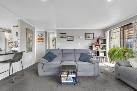 Photo of property in 7 Katterns Street, Katikati, 3129