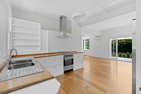 Photo of property in 72 Pebble Brook Road, Waitoki, 0994