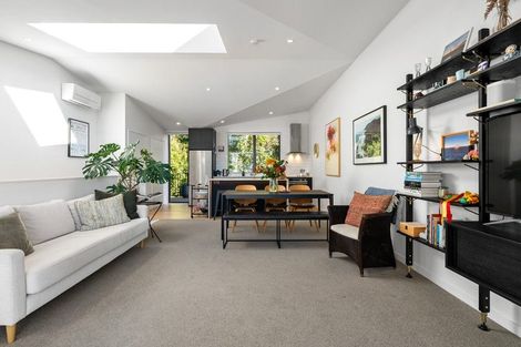 Photo of property in 1/18 Oriental Terrace, Oriental Bay, Wellington, 6011