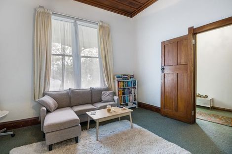 Photo of property in 1/1 Outram Road, Akina, Hastings, 4122