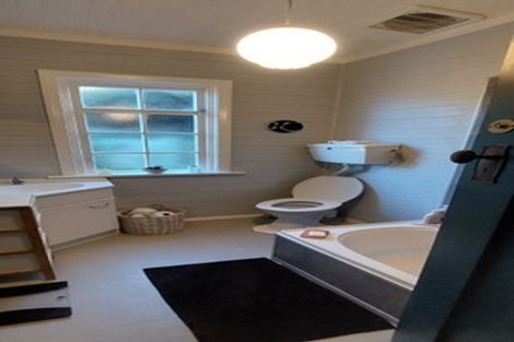 Photo of property in 75 Severn Street, Island Bay, Wellington, 6023