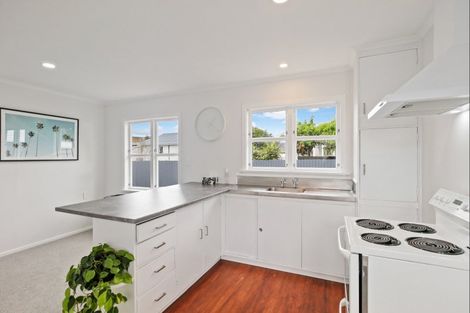 Photo of property in 6 Ely Place, Levin, 5510