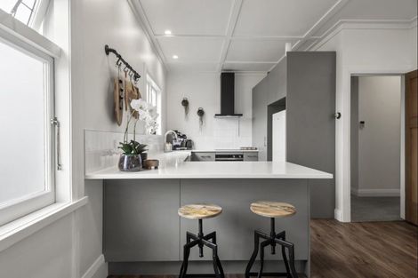 Photo of property in 73 Brightwater Terrace, Terrace End, Palmerston North, 4410