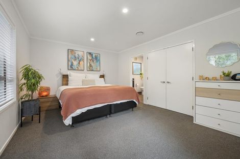 Photo of property in 23 Tainui Road, Titirangi, Auckland, 0604