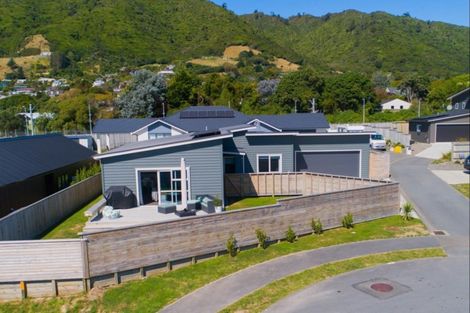 Photo of property in 4 Mahia Lane, Waikanae, 5036
