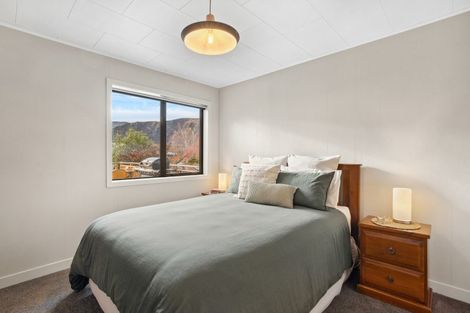 Photo of property in 32 Hood Crescent, Arrowtown, 9302
