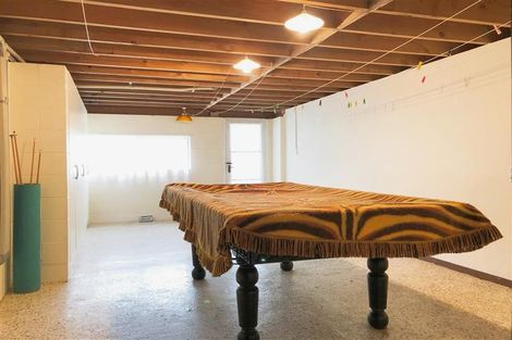 Photo of property in 42 Miltonia Avenue, Te Atatu South, Auckland, 0610