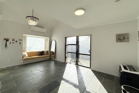 Photo of property in 2/3 Aorangi Place, Birkenhead, Auckland, 0626