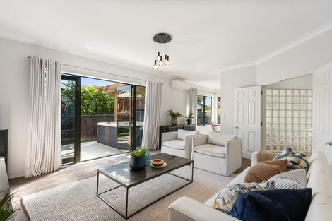 Photo of property in 10 Advance Way, Albany, Auckland, 0632