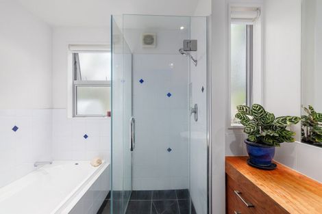 Photo of property in 5 Emerson Crescent, Diamond Harbour,  8971