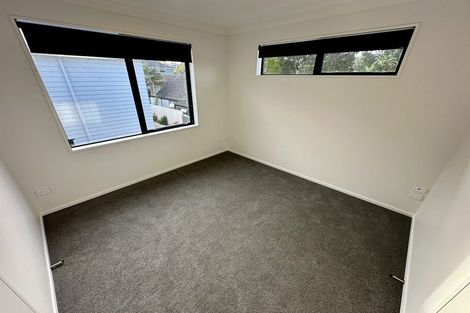 Photo of property in 6a Jern Place, Eastern Beach, Auckland, 2012