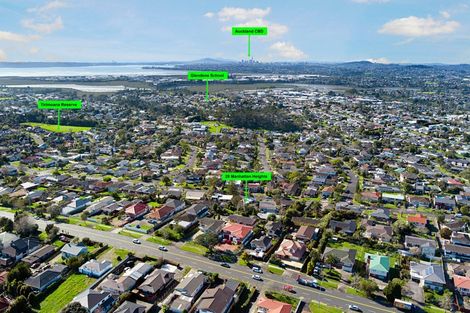 Photo of property in 28 Manhattan Heights, Glendene, Auckland, 0602