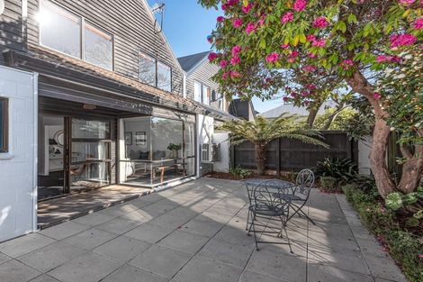Photo of property in 2/27 Shrewsbury Street, Merivale, Christchurch, 8014