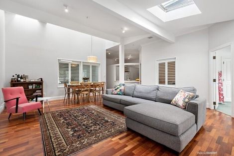 Photo of property in The Villas, 33u3 Hobson Street, Thorndon, Wellington, 6011