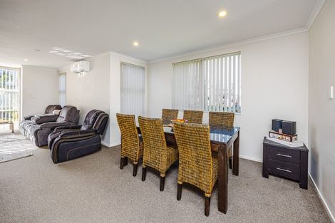 Photo of property in 13 Phar Lap Crescent, Takanini, 2112