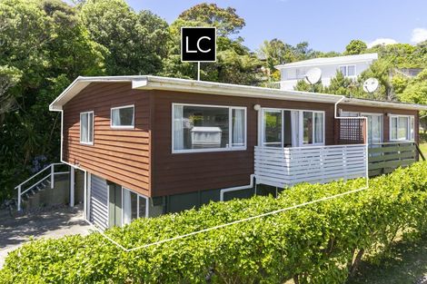 Photo of property in 15f1 Bloomsbury Grove, Newlands, Wellington, 6037