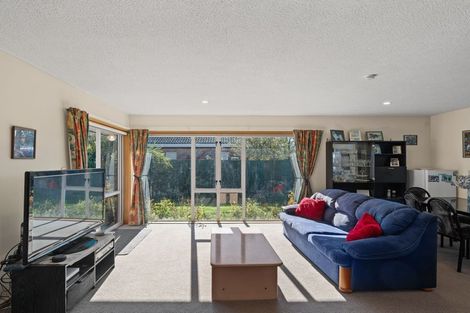 Photo of property in 2/356 Yaldhurst Road, Russley, Christchurch, 8042