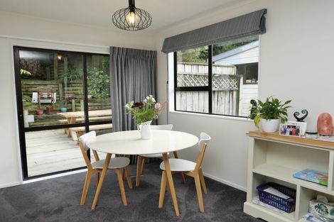 Photo of property in 41 Omapere Street, Whitby, Porirua, 5024