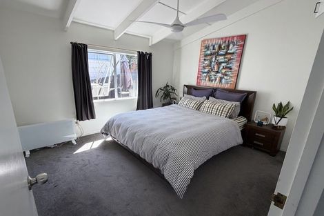 Photo of property in 2 Hanui Place, Massey, Auckland, 0614