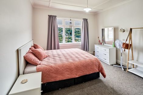 Photo of property in 132-136 Washington Avenue, Brooklyn, Wellington, 6021