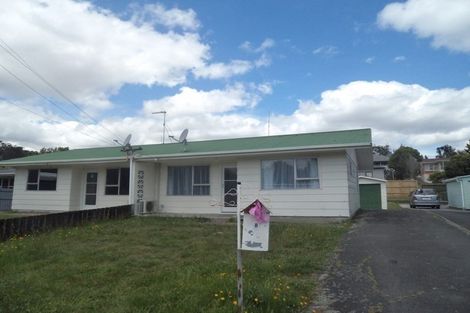 Photo of property in 1 Holloway Place, Forest Lake, Hamilton, 3200