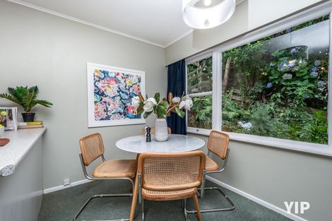Photo of property in 35 Kahikatea Grove, Paparangi, Wellington, 6037