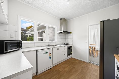 Photo of property in 10 Vectis Road, Hillcrest, Hamilton, 3216