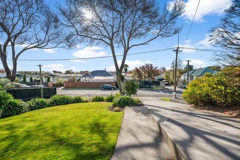 Photo of property in 198 Centaurus Road, Saint Martins, Christchurch, 8022