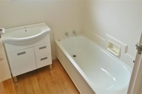 Photo of property in 15 Bittern Place, Henderson, Auckland, 0610