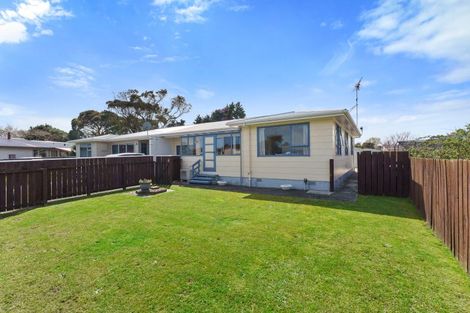 Photo of property in 8a&b Sharda Grove, Paraparaumu Beach, Paraparaumu, 5032