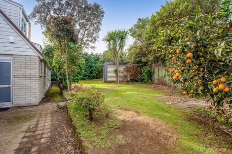 Photo of property in 1138 South Road, Oakura, 4314