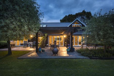 Photo of property in 212 Polson Hill Drive, Aokautere, Palmerston North, 4471