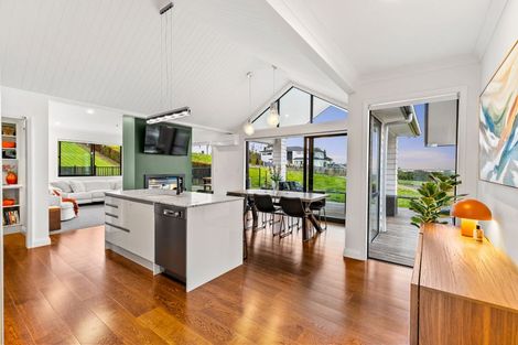 Photo of property in 72 Vaughans Road, Long Bay, Albany, 0792