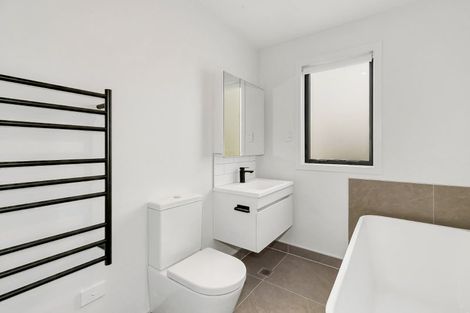 Photo of property in 20 Whanui Place, Mangere Bridge, Auckland, 2022