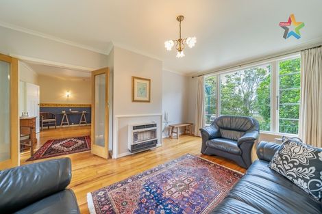 Photo of property in 1 Woodvale Grove, Fairfield, Lower Hutt, 5011