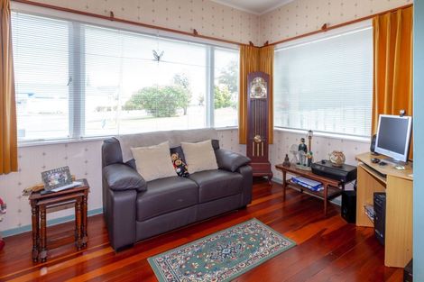 Photo of property in 102 Karaka Road, Thames, 3500