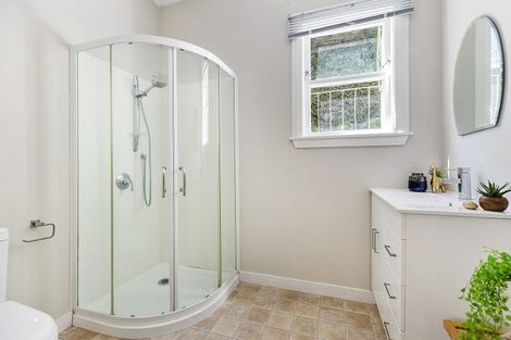 Photo of property in 11 Rimu Road, Kelburn, Wellington, 6012